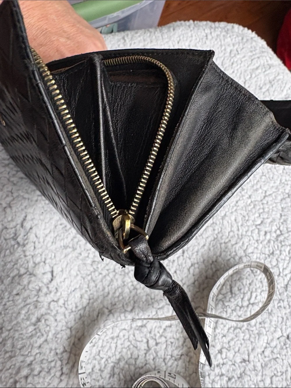 Bottega Veneta Black Intrecciato Leather Zip Wallet - Picture 7 of 10